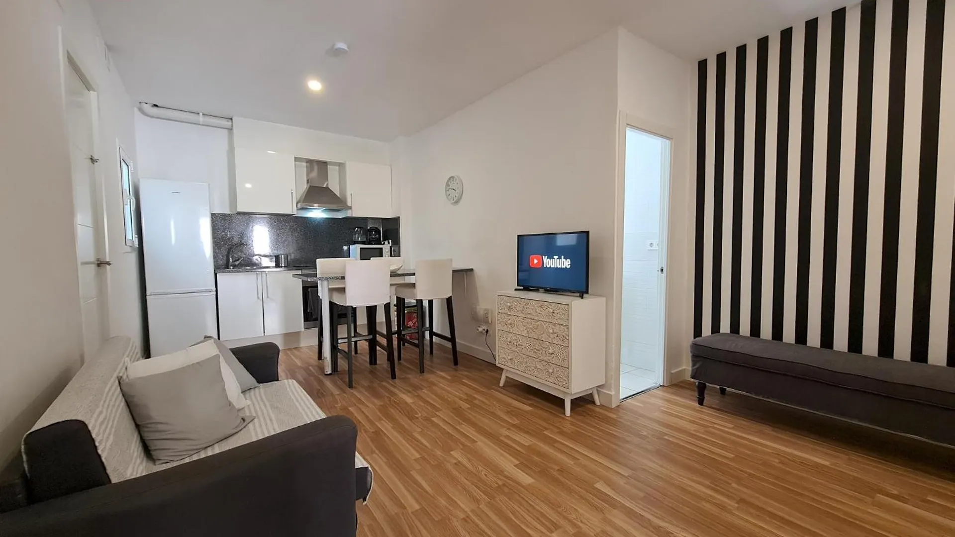 Walk To Camp Nou - Wi-Fi Ac 3 Bed By Myrentalhost L'Hospitalet de Llobregat Apartment