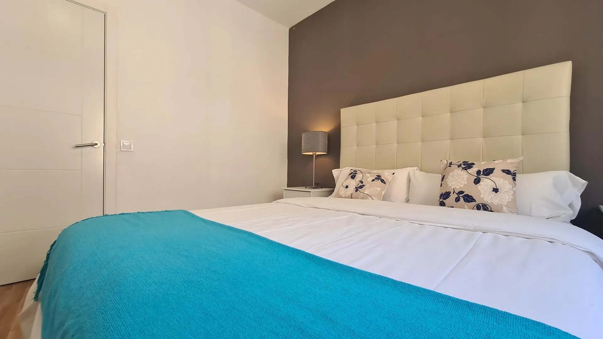 Walk To Camp Nou - Wi-Fi Ac 3 Bed By Myrentalhost L'Hospitalet de Llobregat 0*,  Spain